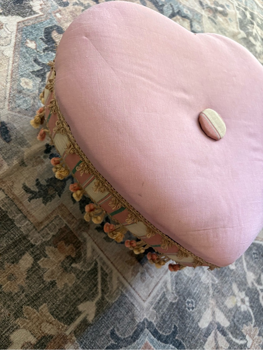 Vintage Pink Heart Footstool Ottoman Shabby Chic Vanity Seat Fancy Nancy room
